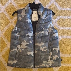 GAP Camouflage Puffer Vest
